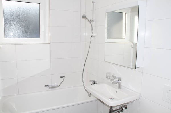 Grosszügige 2.5-Zimmer-Wohnung mit Balkon und schöner Aussicht in St. Gallen 3