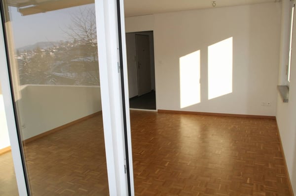 Grosszügige 2.5-Zimmer-Wohnung mit Balkon und schöner Aussicht in St. Gallen 6