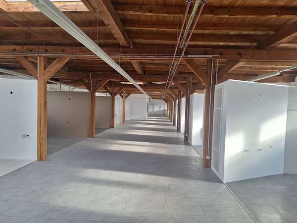1'700 m2 Verkaufs- Büro- und Lagerflächen an top Lage direkt beim Bahnhof und nahe SCHOPPING-MEILE 19