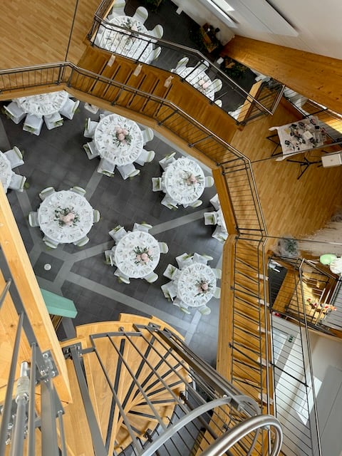 Die Event & Top Party-Location „Pyramide“ steht zum Verkauf 28