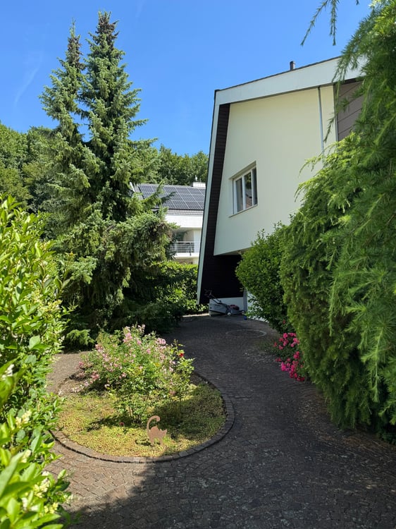 Charmantes 5.5-Zimmer-Einfamilienhaus in Oftringen – Sofort verfügbar! 11