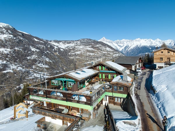 Einzigartiges Bergrestaurant mit atemberaubender Aussicht in Grächen 1