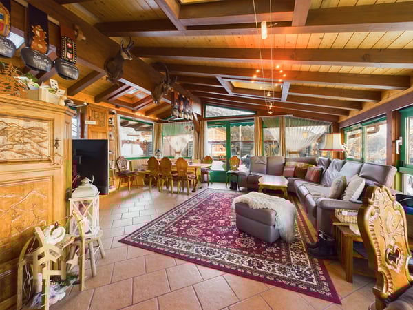 Einzigartiges Bergrestaurant mit atemberaubender Aussicht in Grächen 4