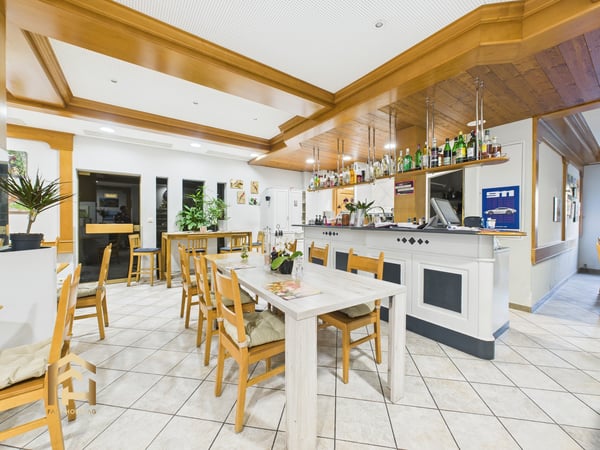 Seltenes Fundstück: Hotel mit Gastronomie- und Wellnessangebot im Zent 2