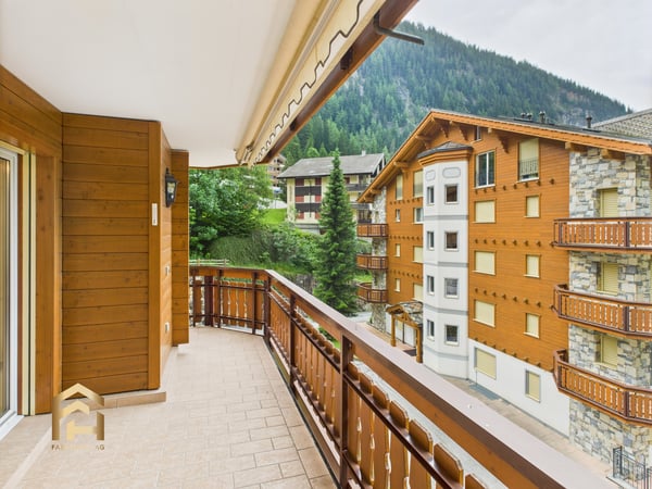 Stilvolle 4.5 ZWG mit Balkon und Cheminée in sonniger Lage von Leukerb 9
