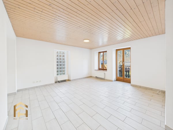 Einzigartige 1.5-ZWG charmant, gepflegt und zentral im Dorfkern von 2