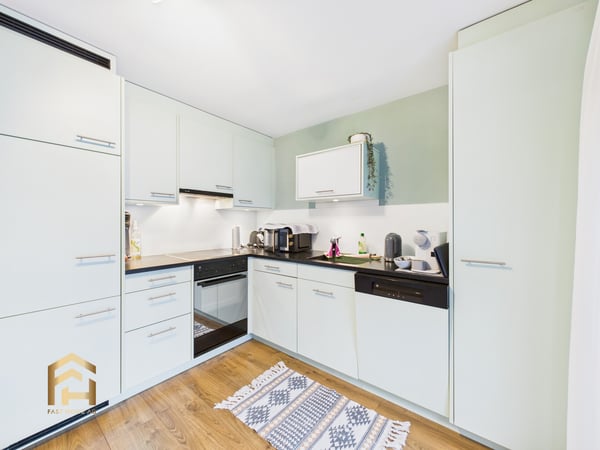 Moderne 1.5-ZWG mit Kamin, Balkon und Bergblick in St. Niklaus 5