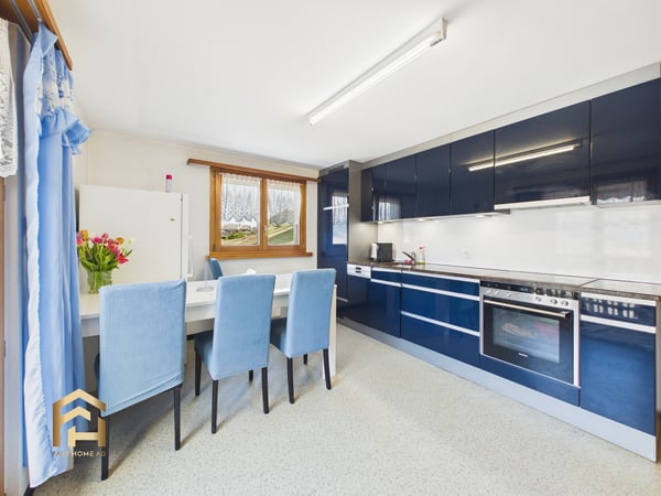 Wohnen mit Aussicht Sonnige 1.5 ZWG Wohnung im idyllischen Ergisch 2