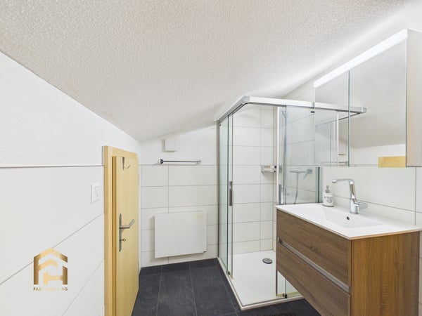 Renovierte, heimelige 2.5-Zimmer Dachwohnung im Bergdorf Ergisch 7
