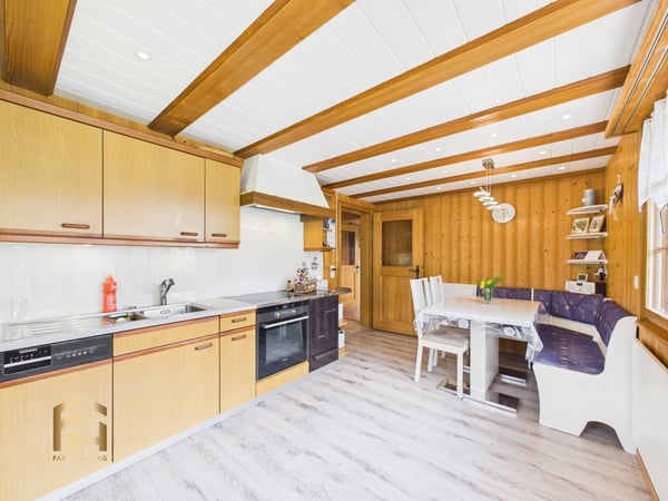 Sonniges Chalet mit Einliegerwohnung und traumhafter Aussicht 5