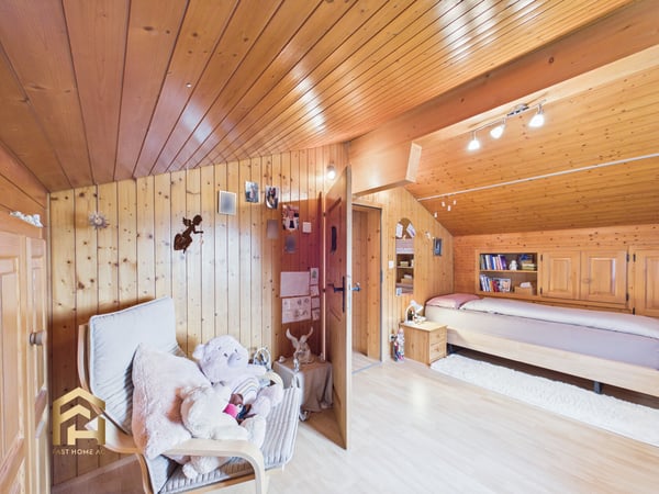 Sonniges Chalet mit Einliegerwohnung und traumhafter Aussicht 13