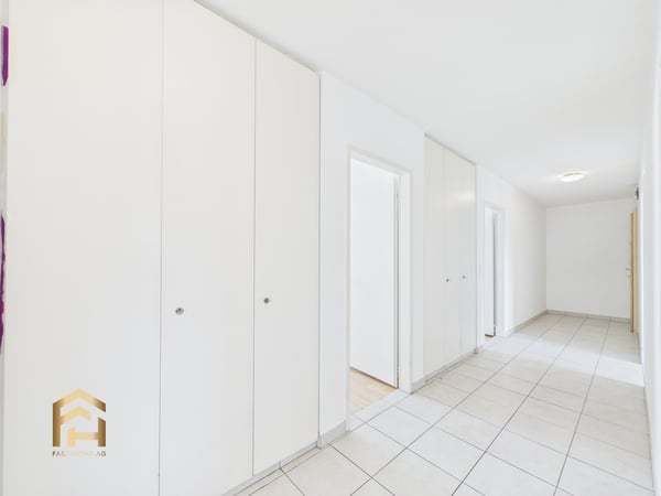 Grosszügige 1.5-Zimmerwohnung mit Balkon in ruhiger Lage 12