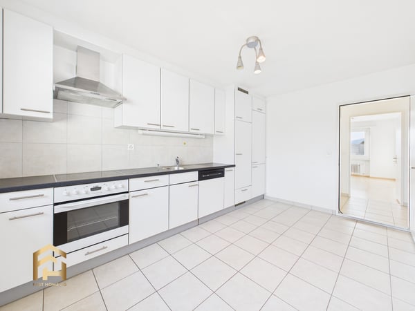 Familienfreundliche 4.5-Zimmerwohnung mit Balkon 2