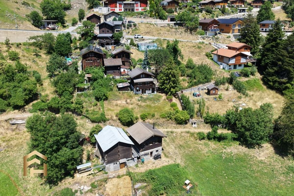 Idyllisches Zuhause oder Feriendomizil mit unverbaubarer Aussicht und 9