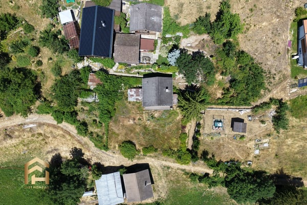 Idyllisches Zuhause oder Feriendomizil mit unverbaubarer Aussicht und 12