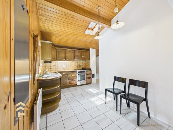 Altbau 1.5 ZWG mit Atelier im Herzen von Naters 3