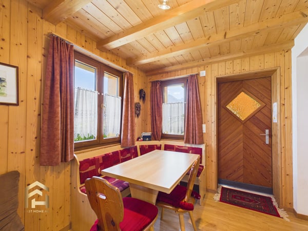 Charmantes Walliser Chalet mit traumhafter Aussicht über das Rhonetal 3