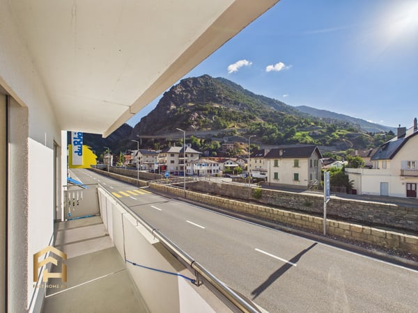 Zentral gelegene 1.5 ZWG mit Balkon und Gartensitzplatz 11