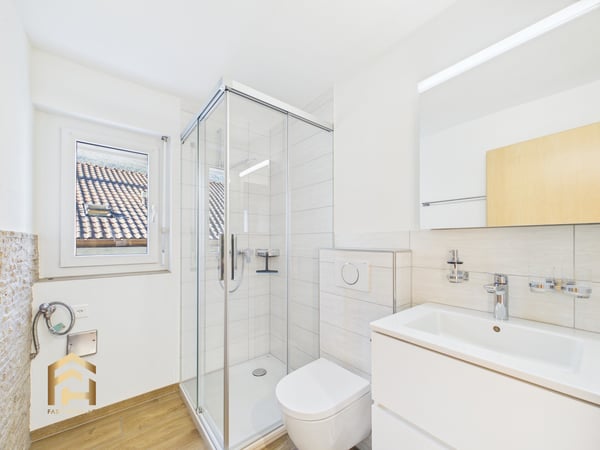 Zentral gelegene 1.5 ZWG mit Balkon und Gartensitzplatz 7