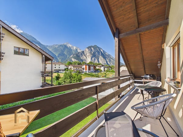 Charmante Duplex-Dachwohnung mit herrlicher Bergsicht 11