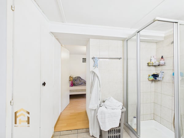 Viel Platz, viel Charme, viele Möglichkeiten Haus mit 3 Wohneinheite 9