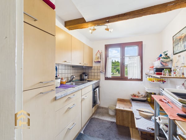 Viel Platz, viel Charme, viele Möglichkeiten Haus mit 3 Wohneinheite 13