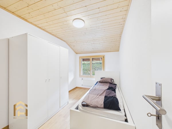 Teilrenoviertes Chalet mit 4 Wohneinheiten in Bürchen zu verkaufen 13