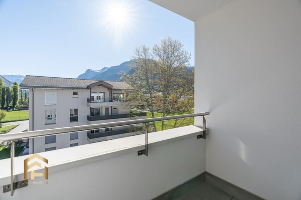 Top-Modern wohnen in Visp West: Neuwertige 4.5-ZWG 11