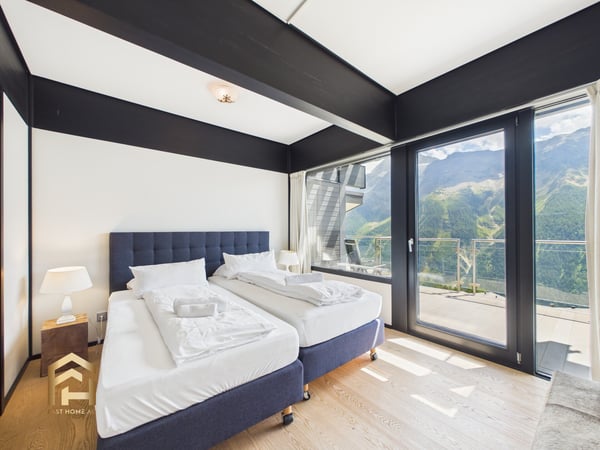 Über den Dächern der Lauchernalp 5.5-Zimmer-Duplex-Penthouse 5