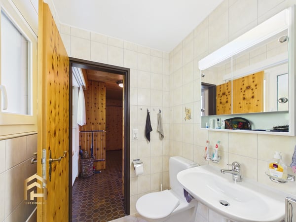 Attraktive 2.5-Zimmer-Wohnung mit 2 Balkonen und toller Aussicht 9