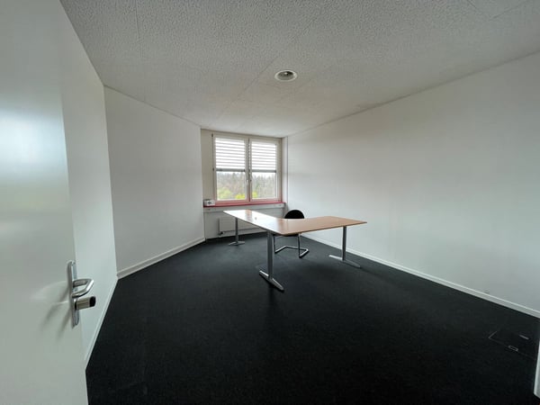Einzelbüro mit super Aussicht im 5. Stock 7