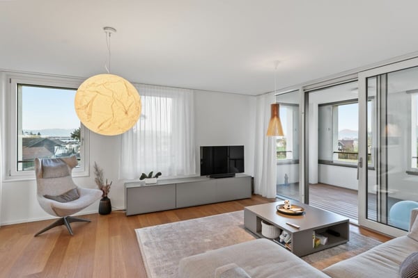 Moderne, neuwertige 1 ½-Zimmer-Wohnung im 1.OG mit einladender, geschützter Loggia 6