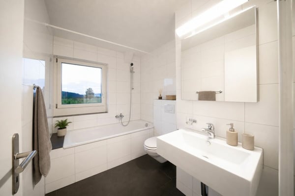 2-Familienhaus an naturnaher Lage mit herrlicher Sicht ins Grüne 6
