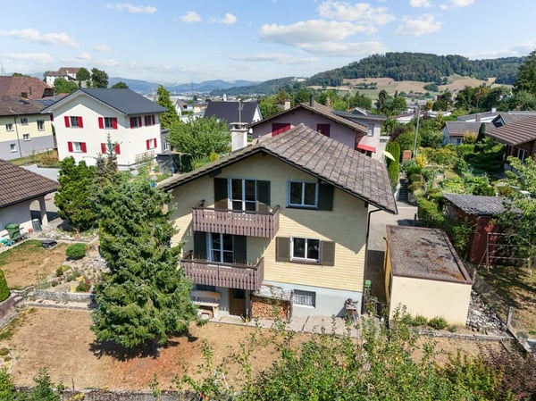 6½-Zimmer-Einfamilienhaus an ruhiger und sonniger Lage in der Tempo-30-Zone 2