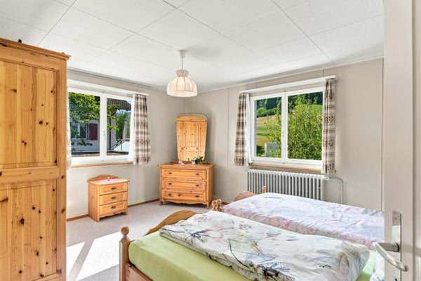 6½-Zimmer-Einfamilienhaus an ruhiger und sonniger Lage in der Tempo-30-Zone 10