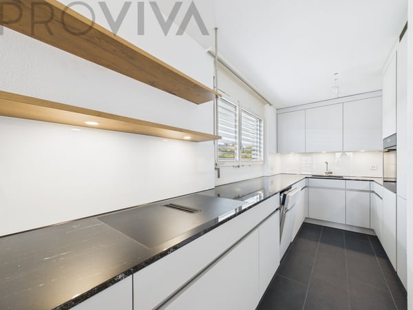 Mit vielen Extras wie Hallenbad, Sauna, Partyraum und Turnhalle 4