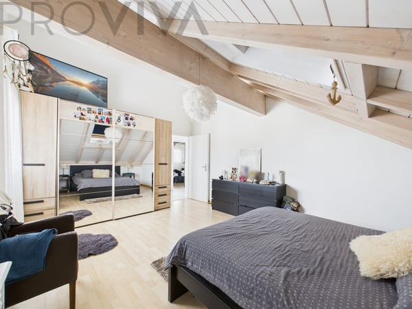 mit Charme und grossem Balkon 4