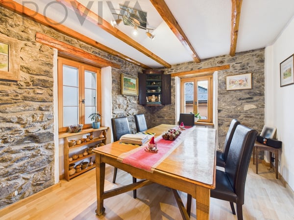 Charmantes Mehrfamilienhaus mit Charakter und Nähe zur Seilbahn 6