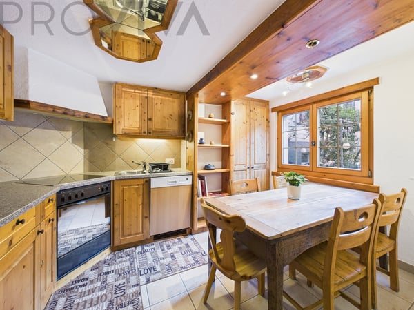 Charmantes Mehrfamilienhaus mit Charakter und Nähe zur Seilbahn 7