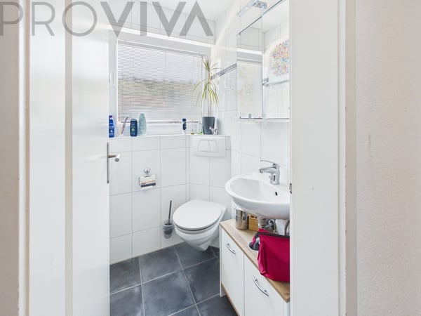 Grosszügiges Eckhaus im Grünen - ideal für Familien 9