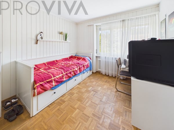 Grosszügiges Eckhaus im Grünen - ideal für Familien 8