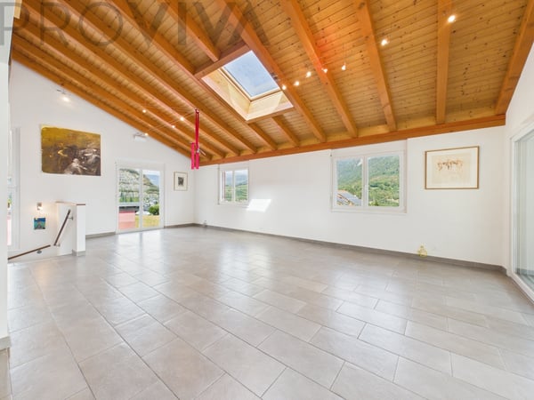 Familienhaus mit Panoramablick auf die Alpen 4