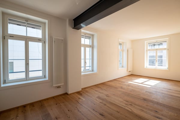 Hochwertige, moderne 4.5 Zimmer-Wohnung mit Altbaucharme 1