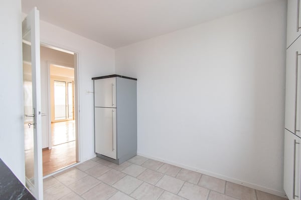 Helle 1.5 Zimmer-Wohnung mit Balkon 5