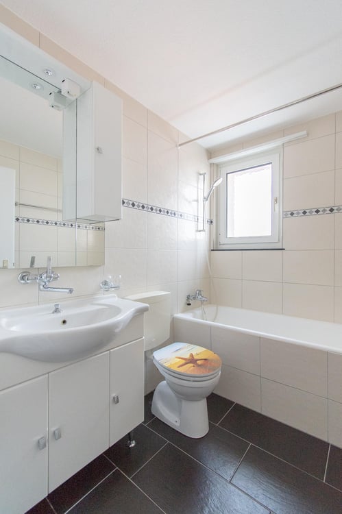 Helle 1.5 Zimmer-Wohnung mit Balkon 11