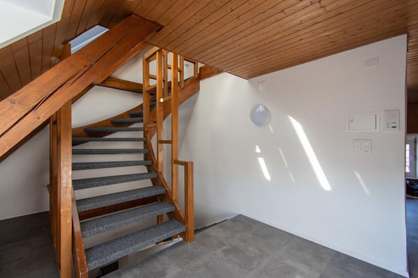 Besondere 4 Zimmer-Maisonette-Dachwohnung in der Stadt 11
