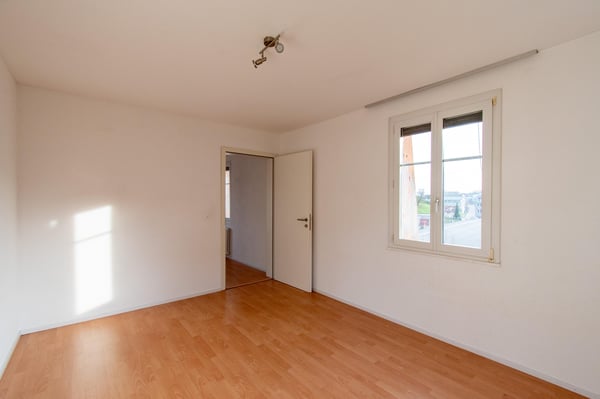 Sonnige 3.5 Zimmer-Wohnung mit Ausblick 9