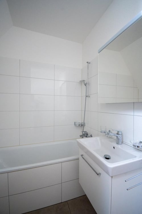 Heimelige 1.5 Zimmer-Dachwohnung 7