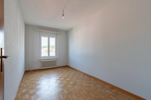 Charmante 4.5-Zimmer-Wohnung an ruhiger, zentraler Lage, Nähe Kantonspital 10