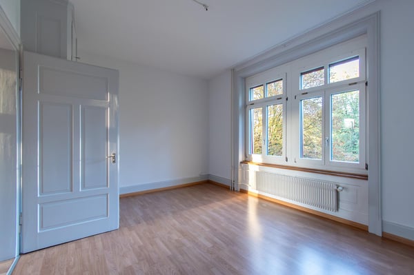 Charmvolle 5.5 Zimmer-Wohnung an ruhiger Lage 1